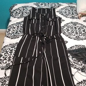 Black Striped Sleeveless Romper with Pockets